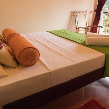 Aronka Homestay Kandy Exterior photo
