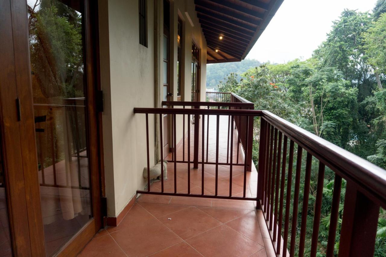 Aronka Homestay Kandy Exterior photo